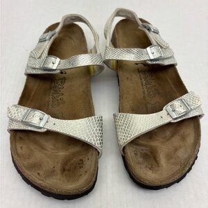 Birki’s by Birkenstock sandals women’s SZ 7, box 23